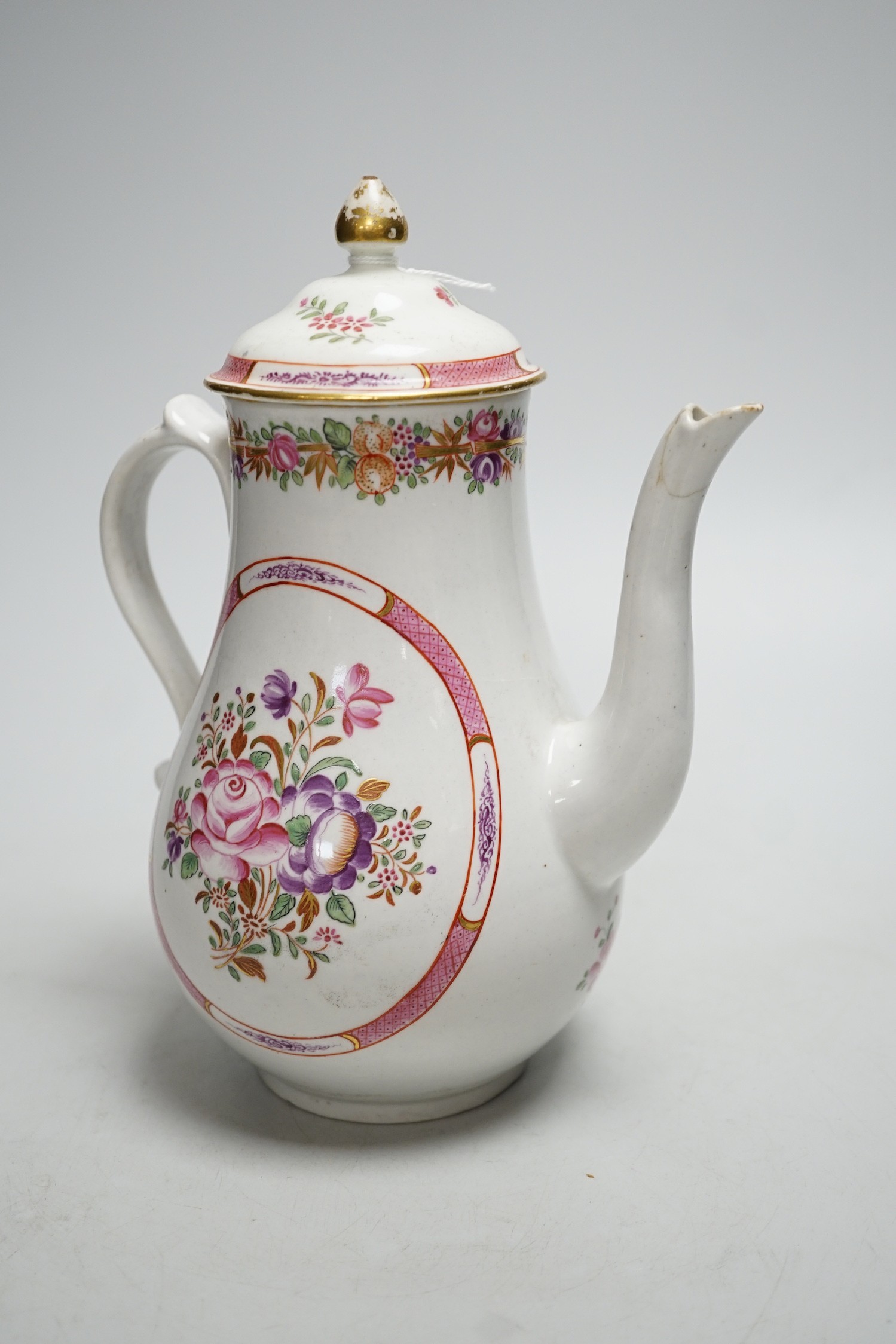 An 18th century Caughley rare Chinese export style coffee pot and cover. 21cm tall